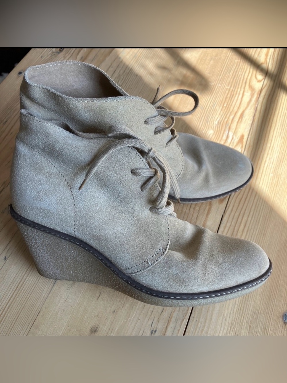 J. Crew Tan Suede Rubber Wedge Lace Up Bootie Size 8 Gently Used